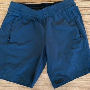 Kuhl Flint Freeflex 8” Short | Small